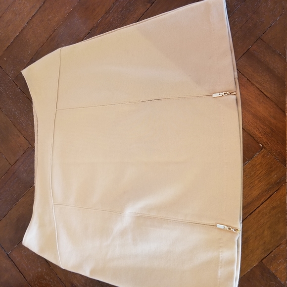 Cute Skirt - Picture 3 of 4